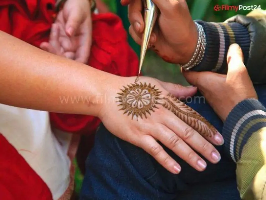 New Karwa Chauth 2022 Mehndi Designs: Places in Delhi, Mumbai and Kolkata You Can Go to for Latest Henna Patterns This Karva Chauth Vrat