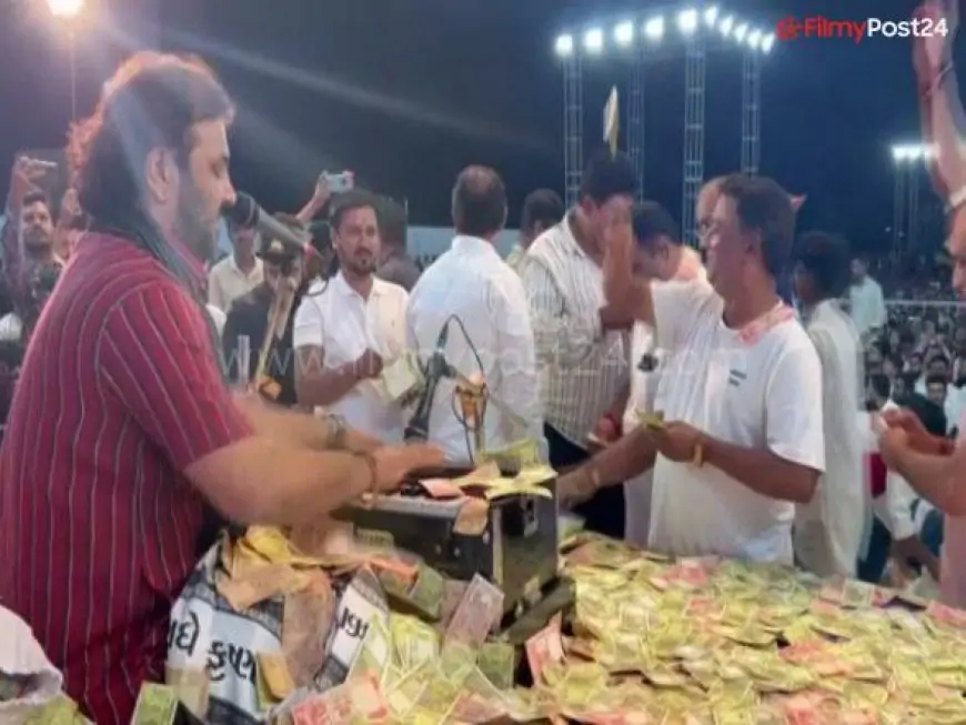 People Shower Cash on Kirtidan Gadhvi During Gujarati Folk Singer's Bhajan Performance Organised To Raise Funds for Cow Welfare (Watch Viral Video)