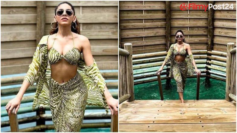 Alaya F Turns Up the Heat With Her Animal Print Beachwear in The Maldives (View Pics)