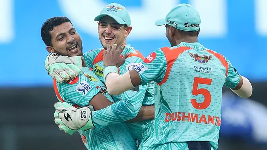 Mohsin Khan of Lucknow Super Giants celebrates with teammates after dismissing Rishabh Pant, captain of Delhi Capitals(IPL)