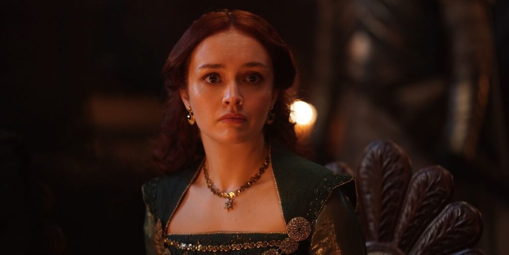 olivia-cooke-as-alicent-hightower-1659646278