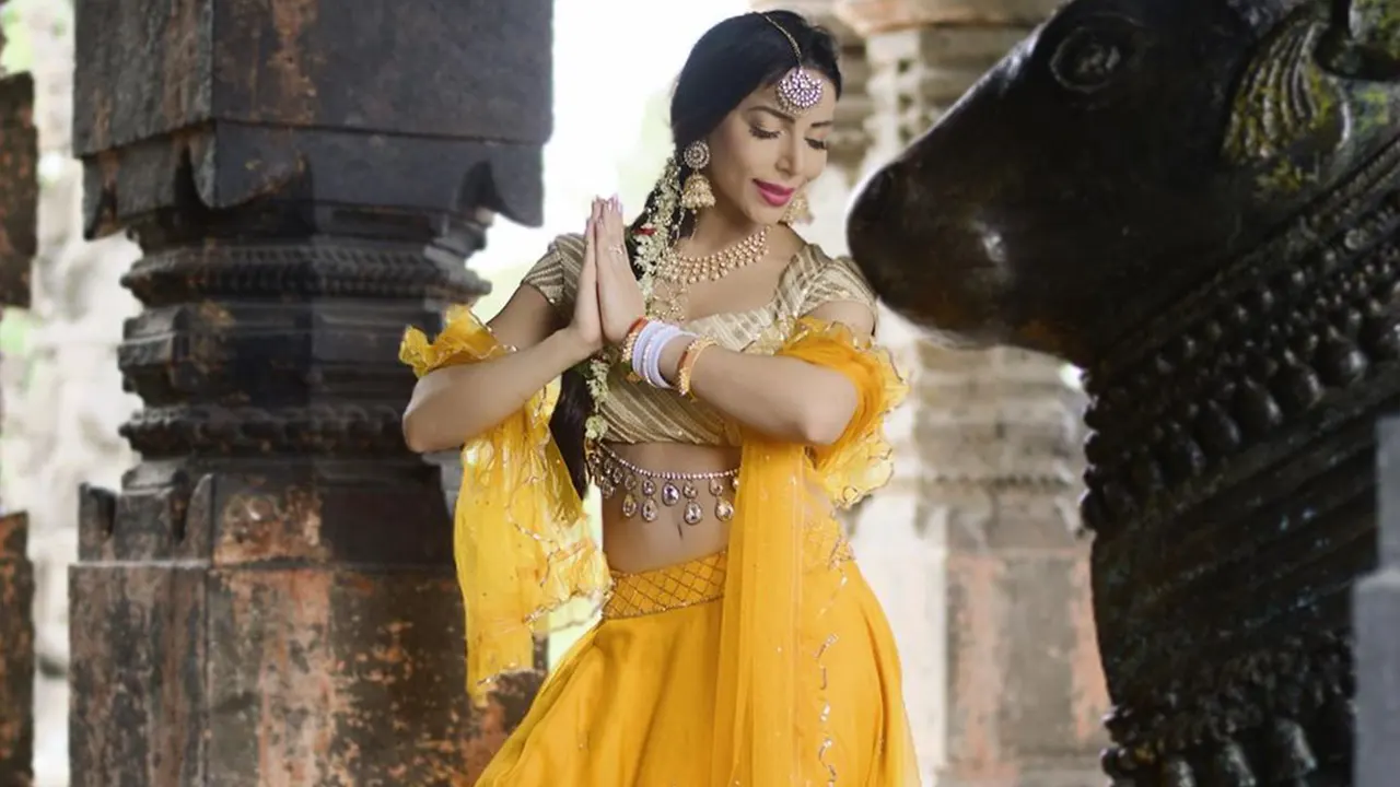 50+ Indian Web Series Actress Name with Photo 2022 10 Maahi Khan Web Series list watch online 2022