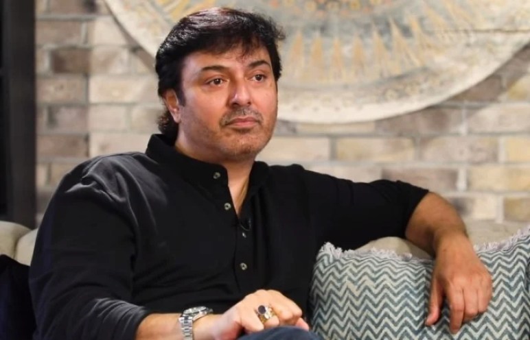 Sang-e-Mah (Hum TV) Full Drama Analysis: Story, Episodes, Cast, Actors Salary, Release Date, Budget, OTT Response, Review, Ratings & More Nauman Ijaz as Haji Marjaan Khan